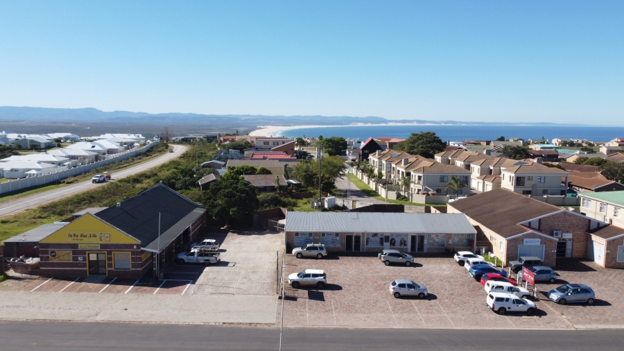 Commercial Property for Sale in Wavecrest Eastern Cape